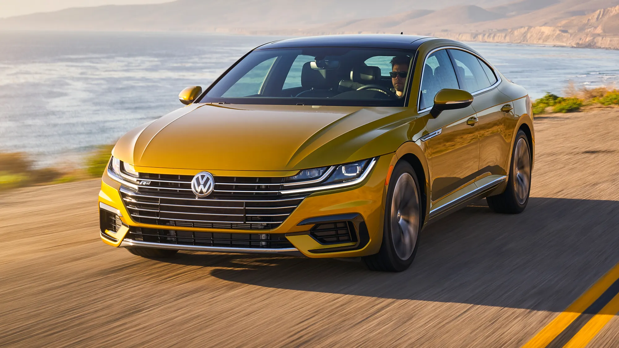 2019-Volkswagen-Arteon.jpg
